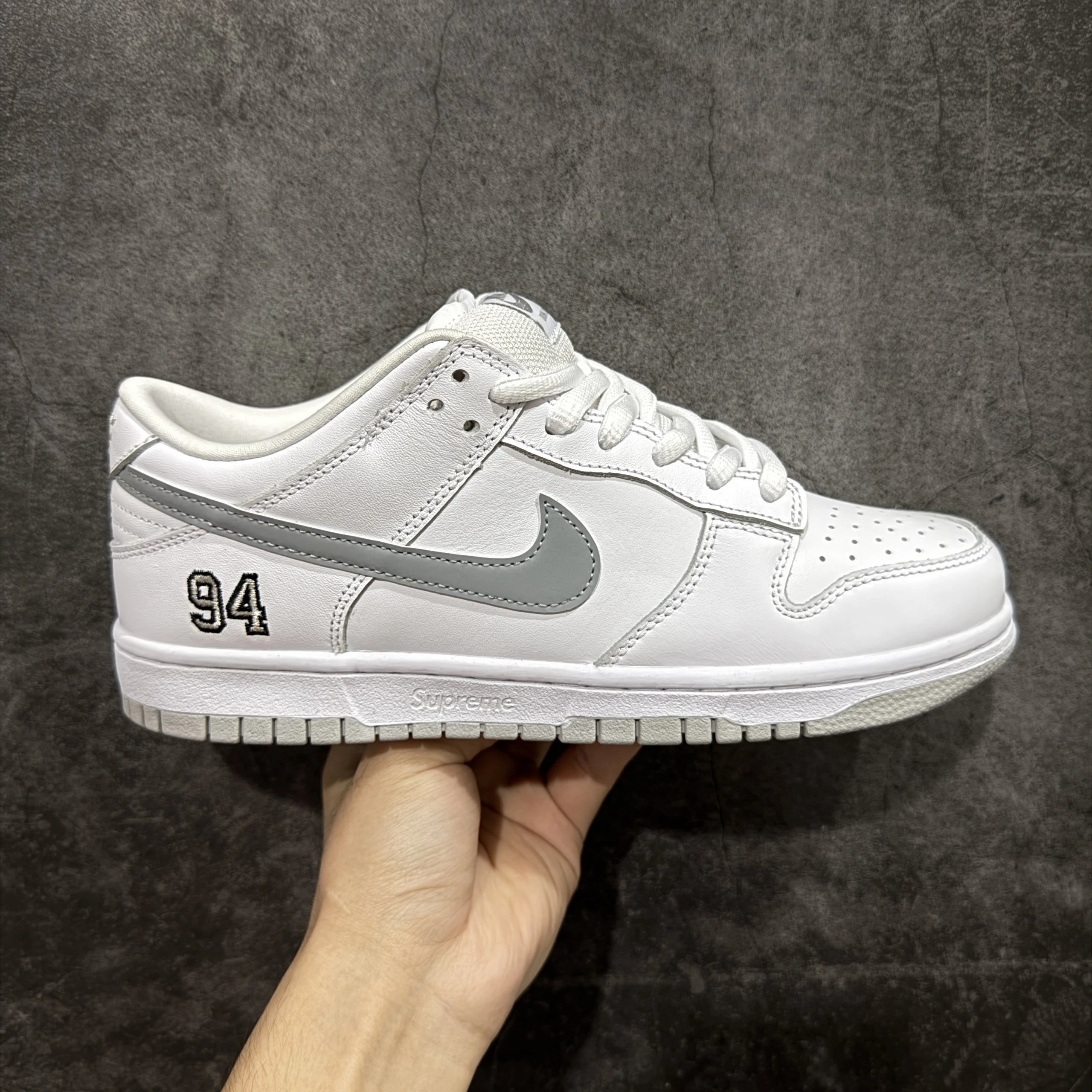 HQ8487-100 Europe Exclusive White