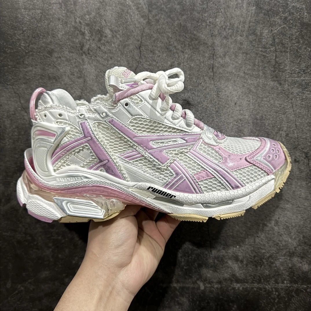 7th Gen White Pink