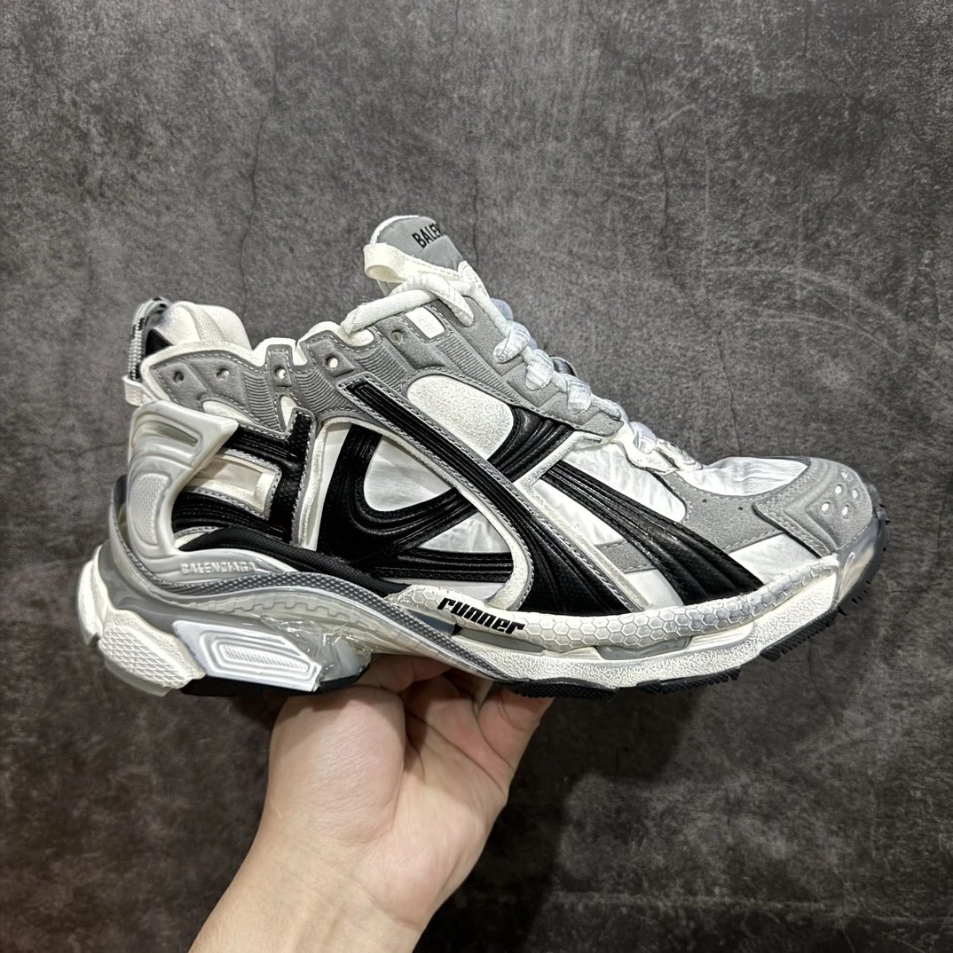 7.5 generation black gray