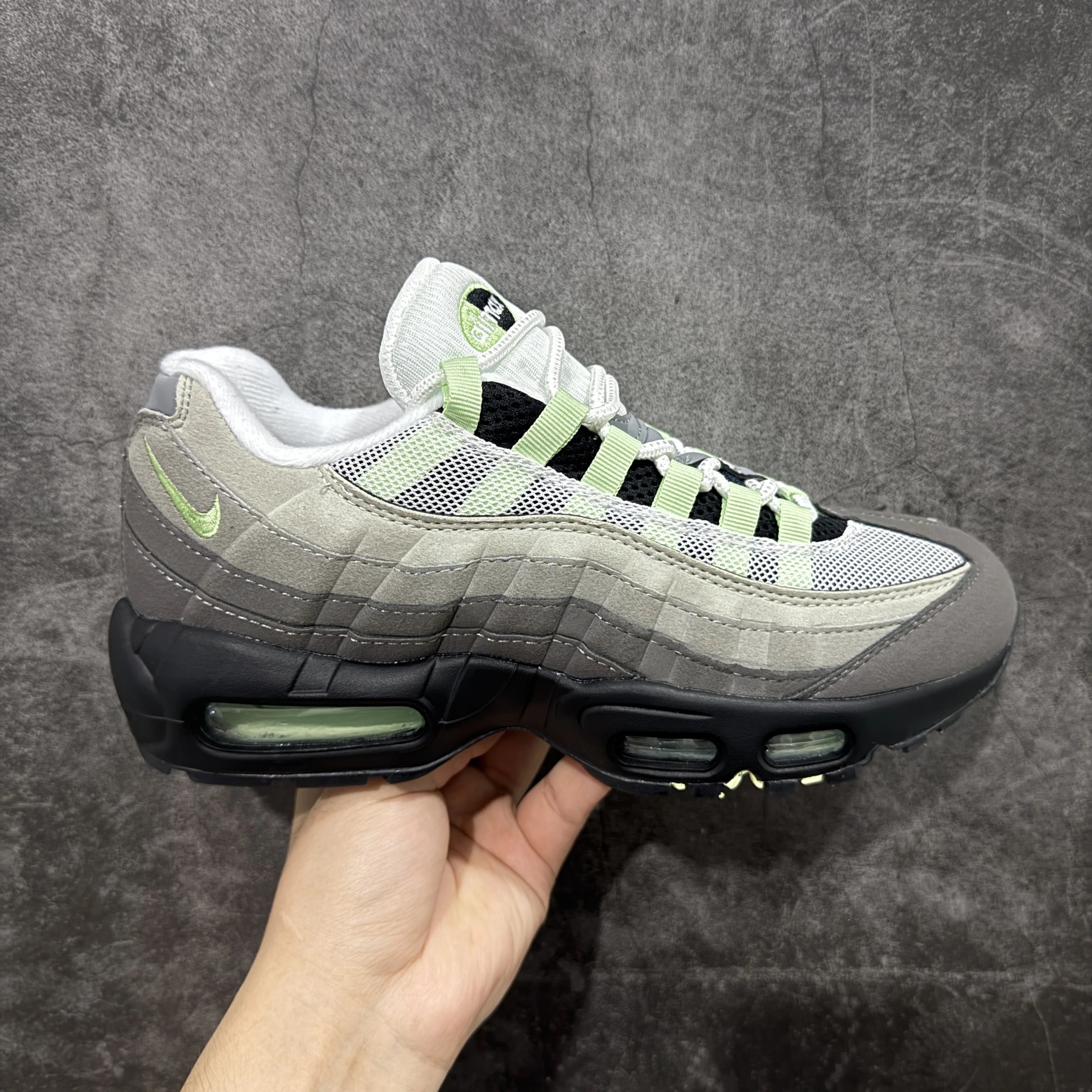 Light Grey Green CD7495-101