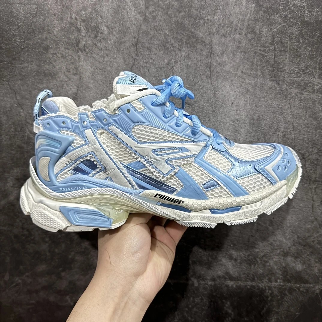 7th Gen White Light Blue