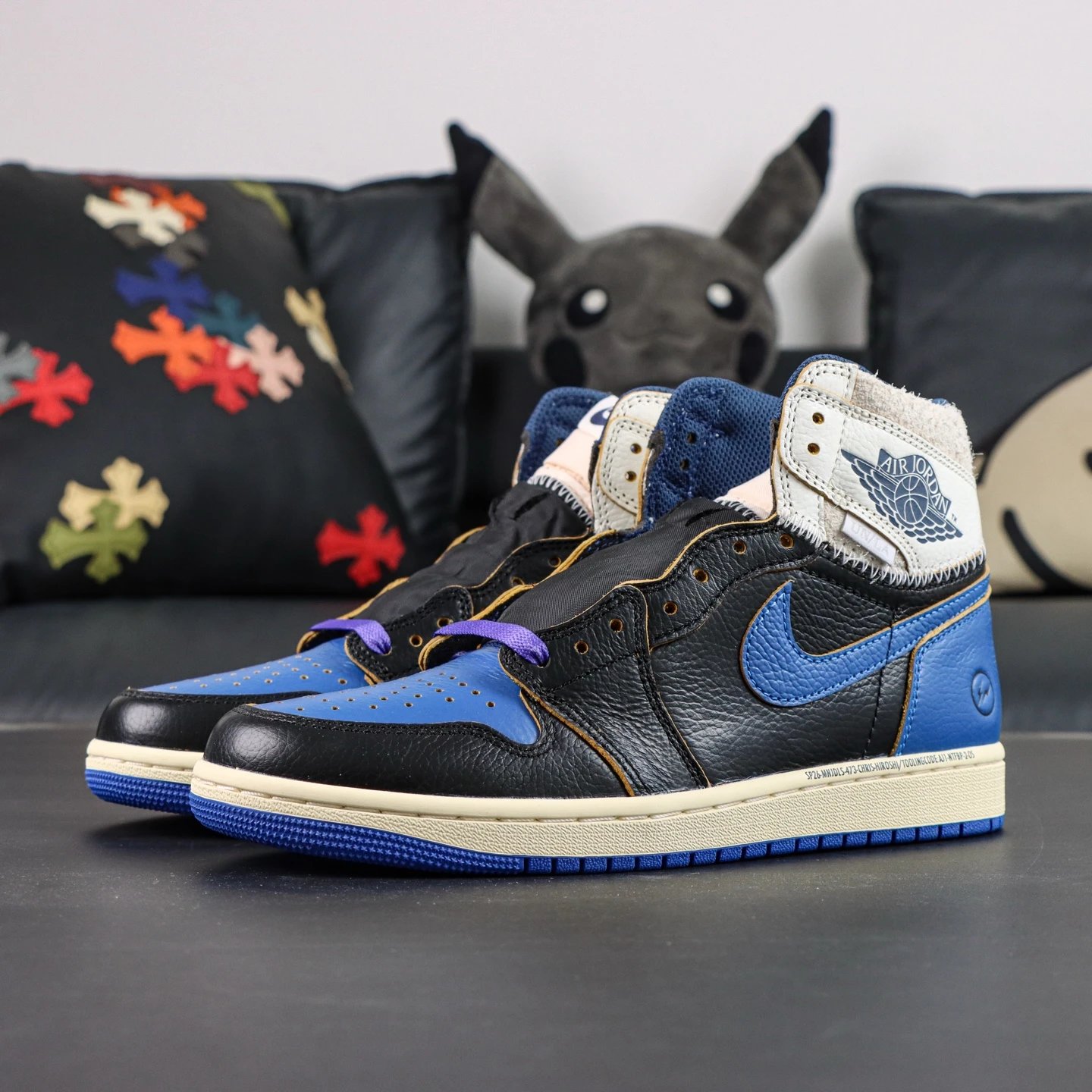 IO7847-001 Black Blue