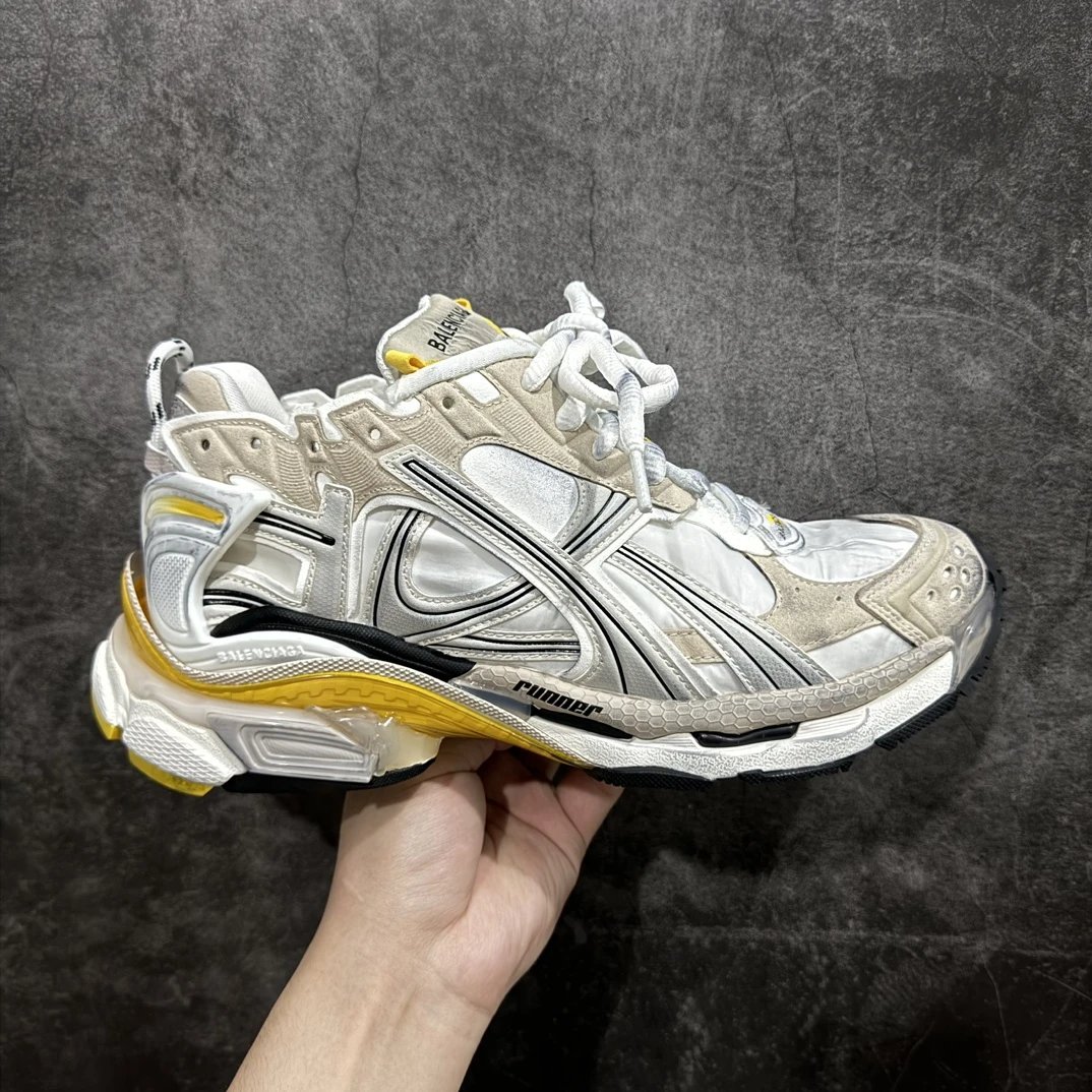 7.5th Gen White Yellow