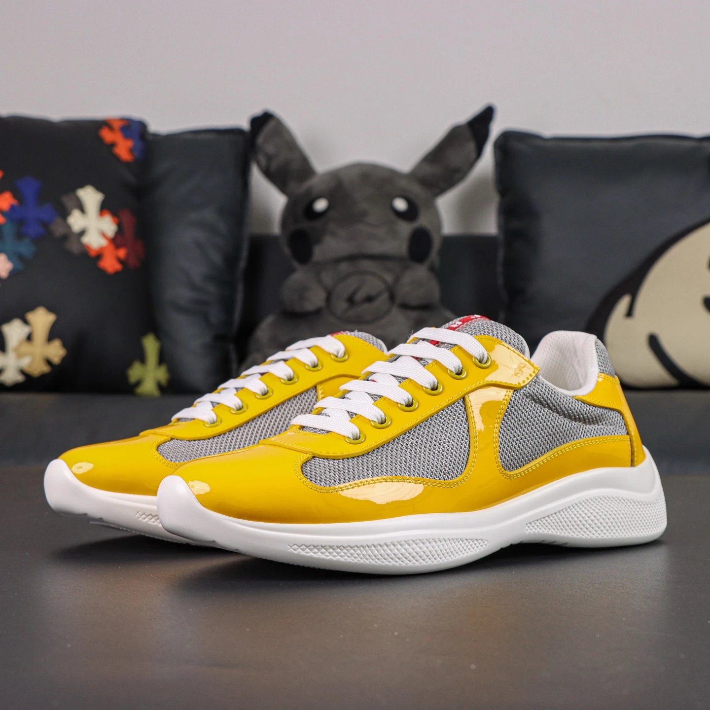 Glossy Yellow