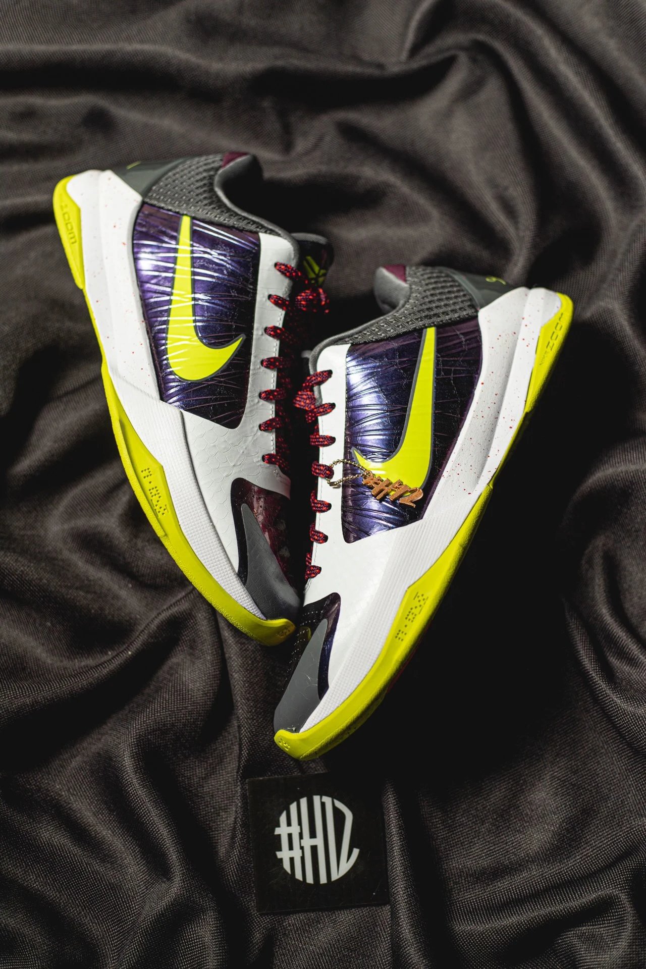 5 White Purple Clown