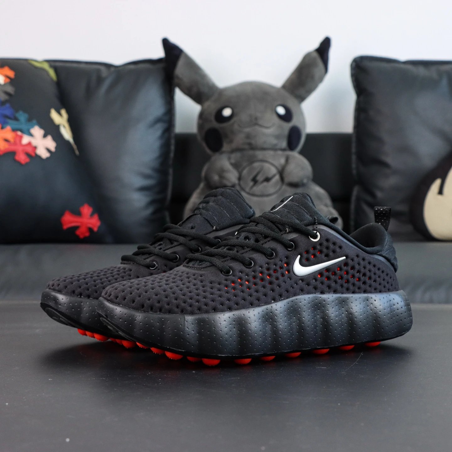 HQ4308-001 Black