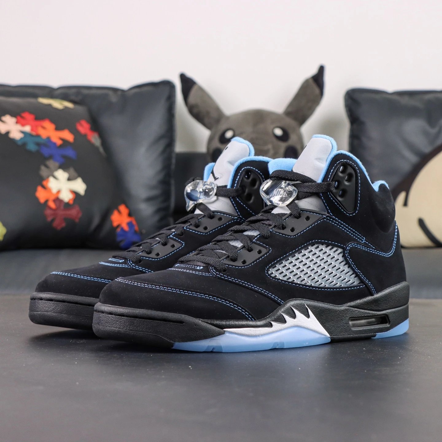 DD0587-008 Black Blue