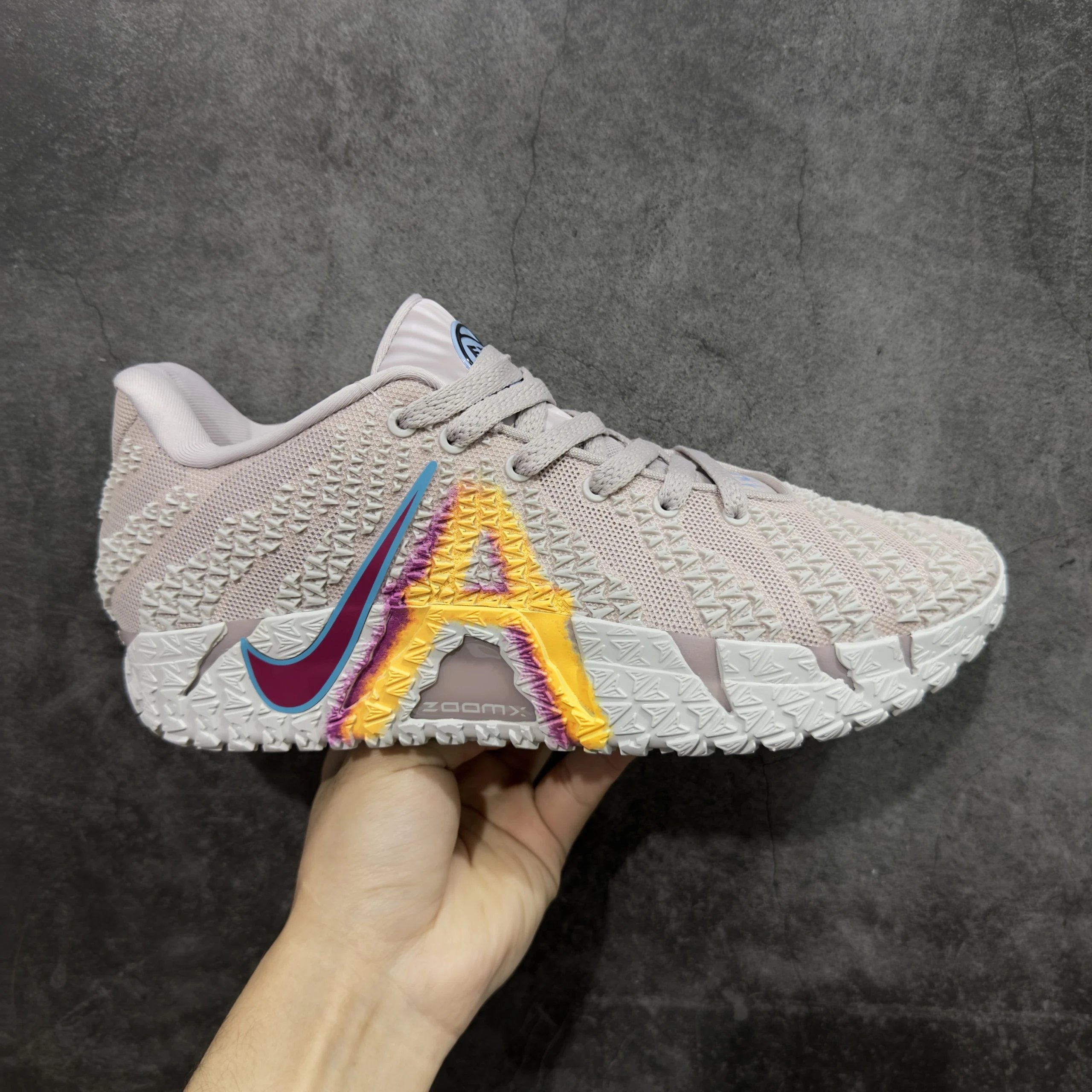 IH2374-001 Beige Grey EYBL