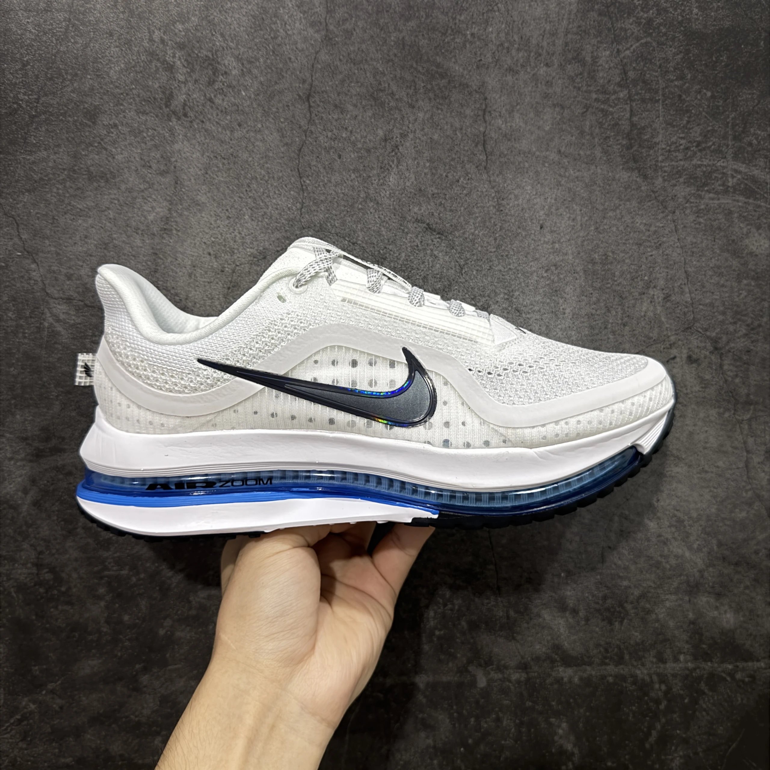 HQ2592-104 White Blue