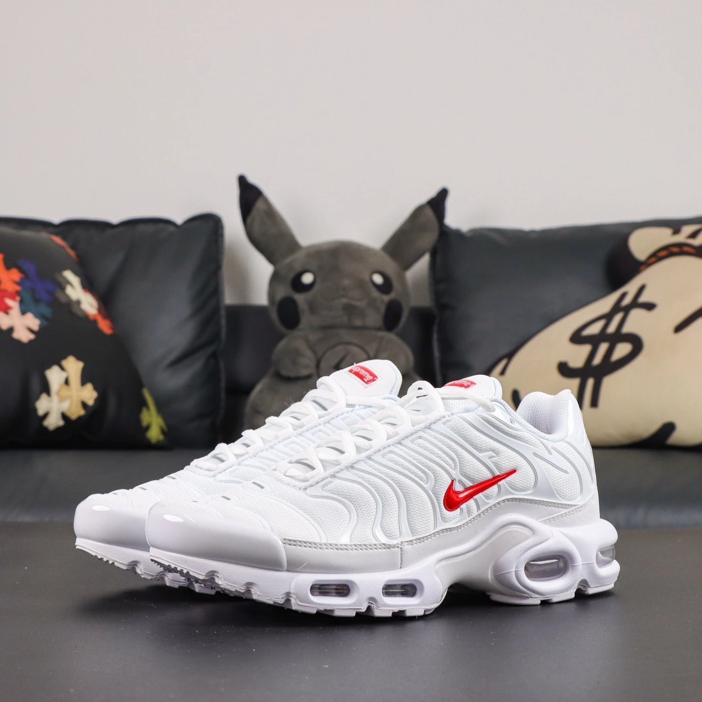 DA1472-100 White Red