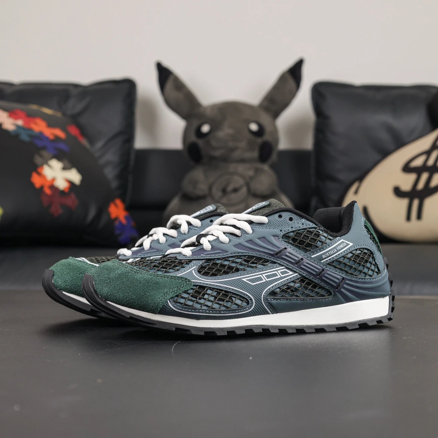 dark green