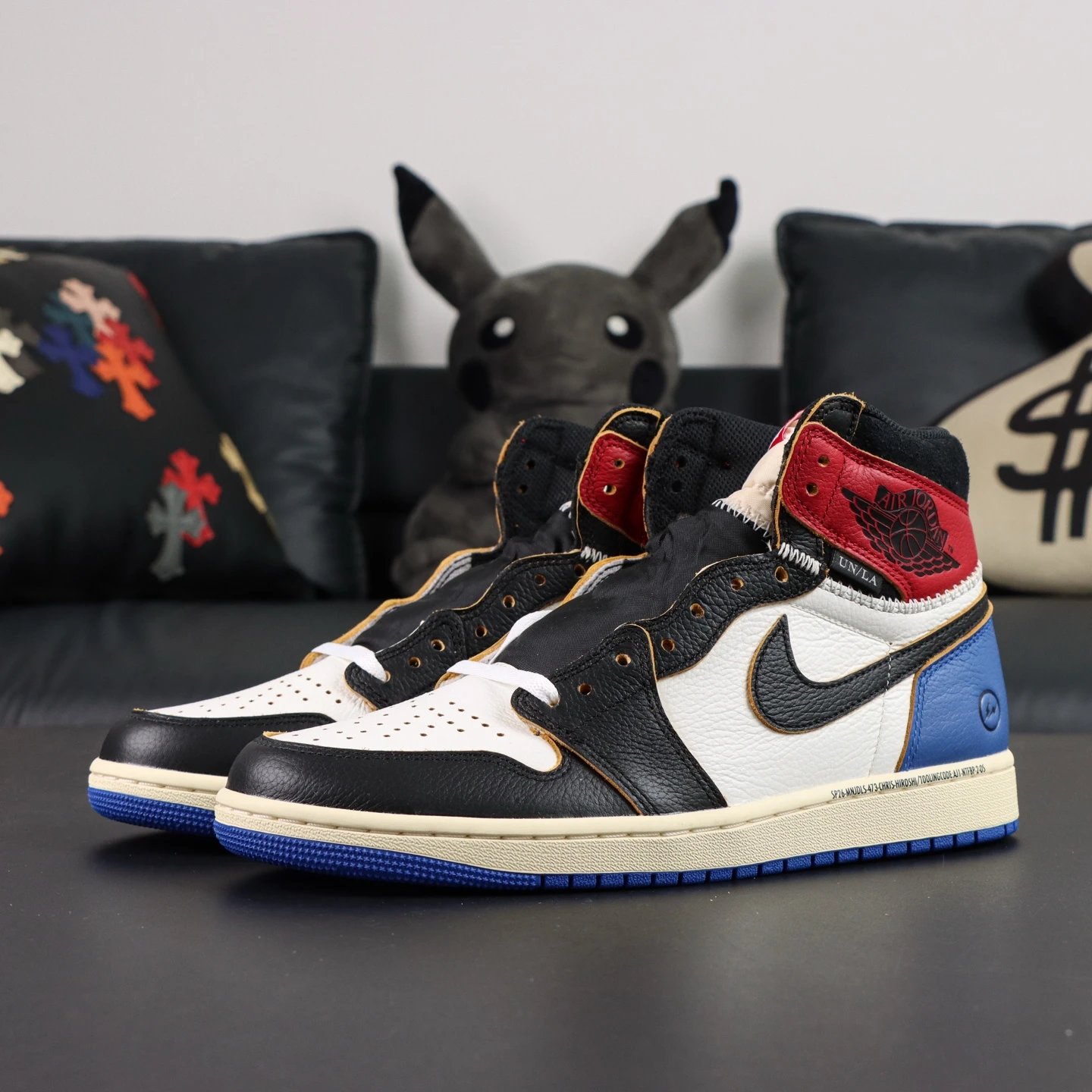 IO7847-002 Fragment Blue