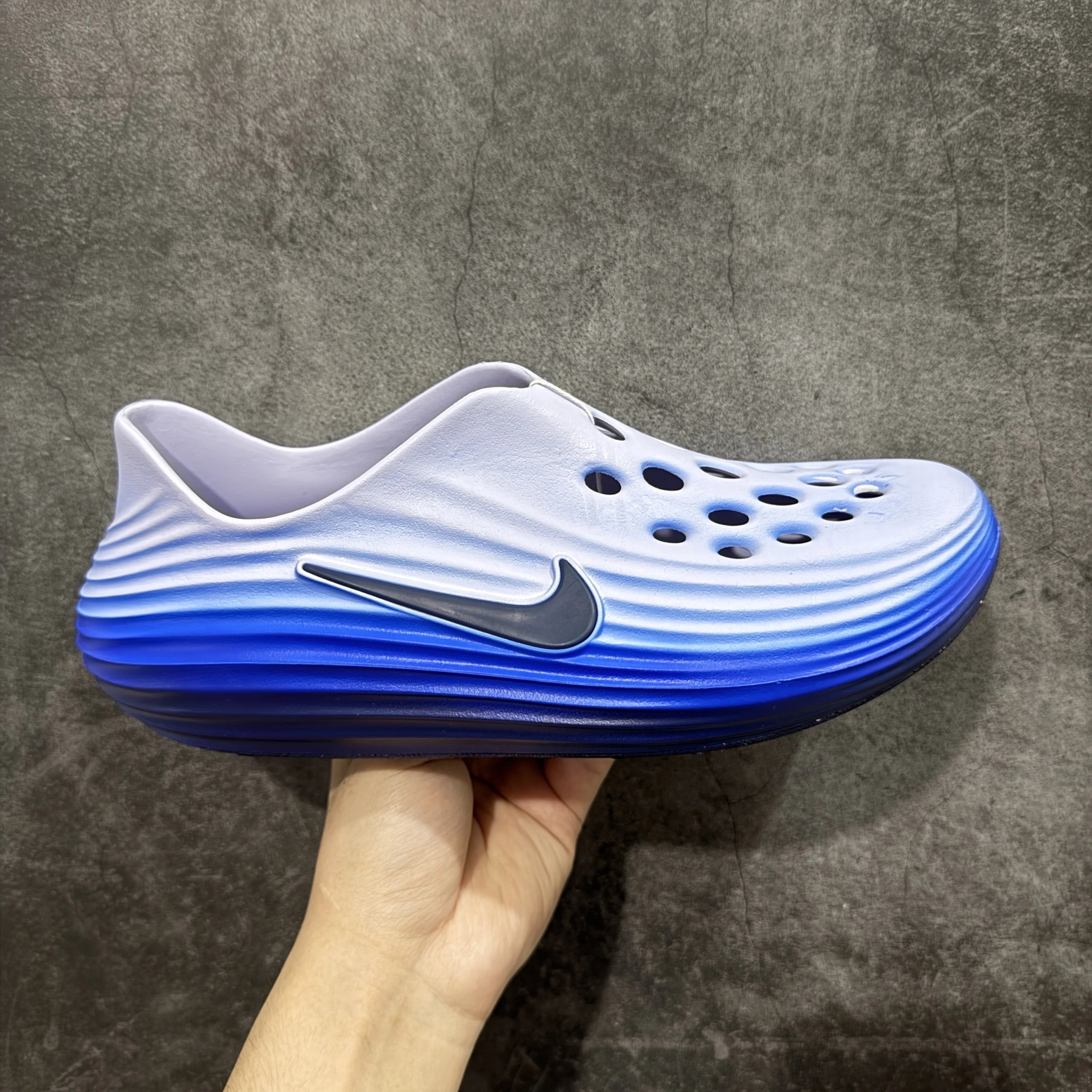 IB6366-400 Gradient Blue