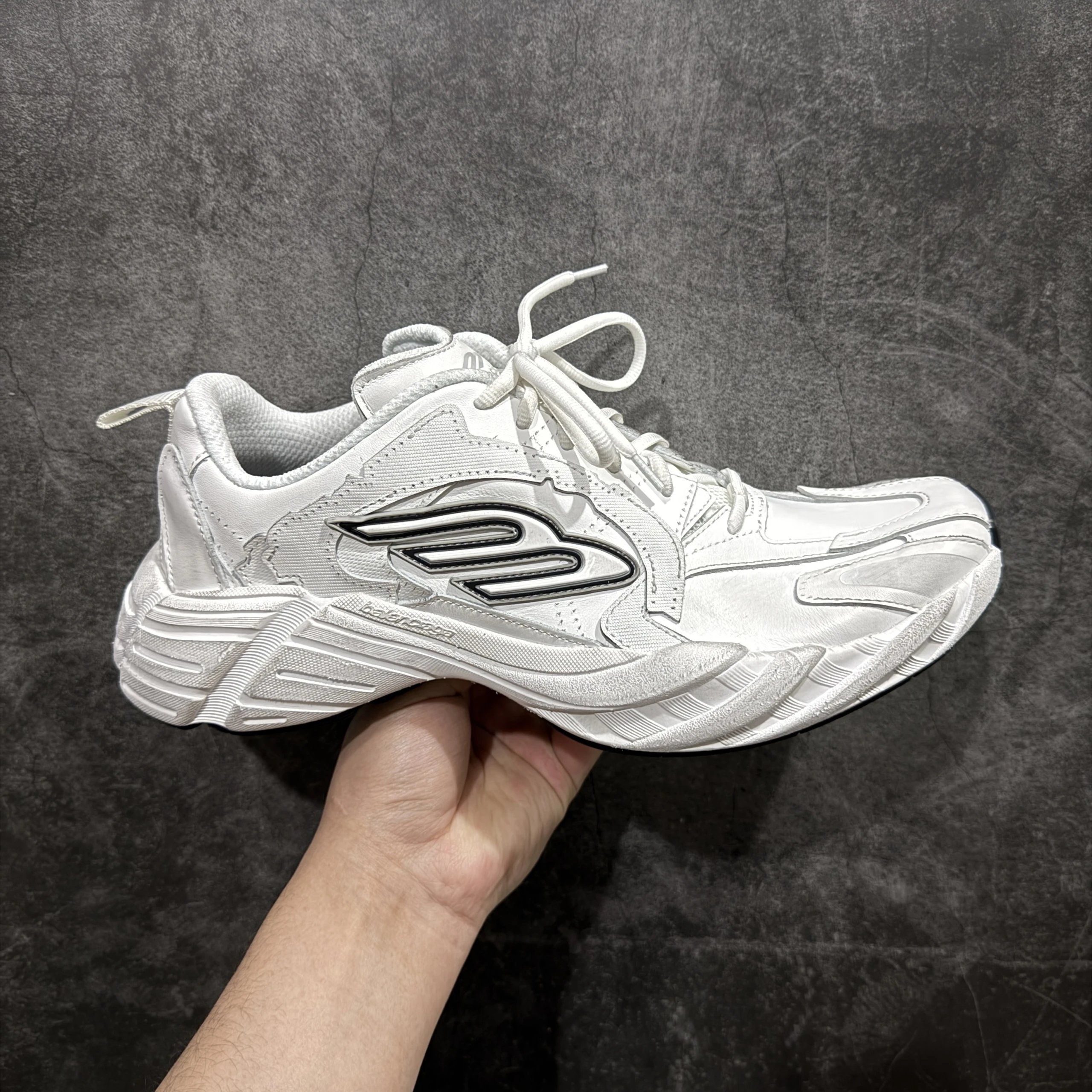 16th Gen White