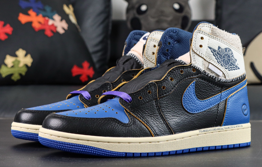 IO7847-001 Black Blue