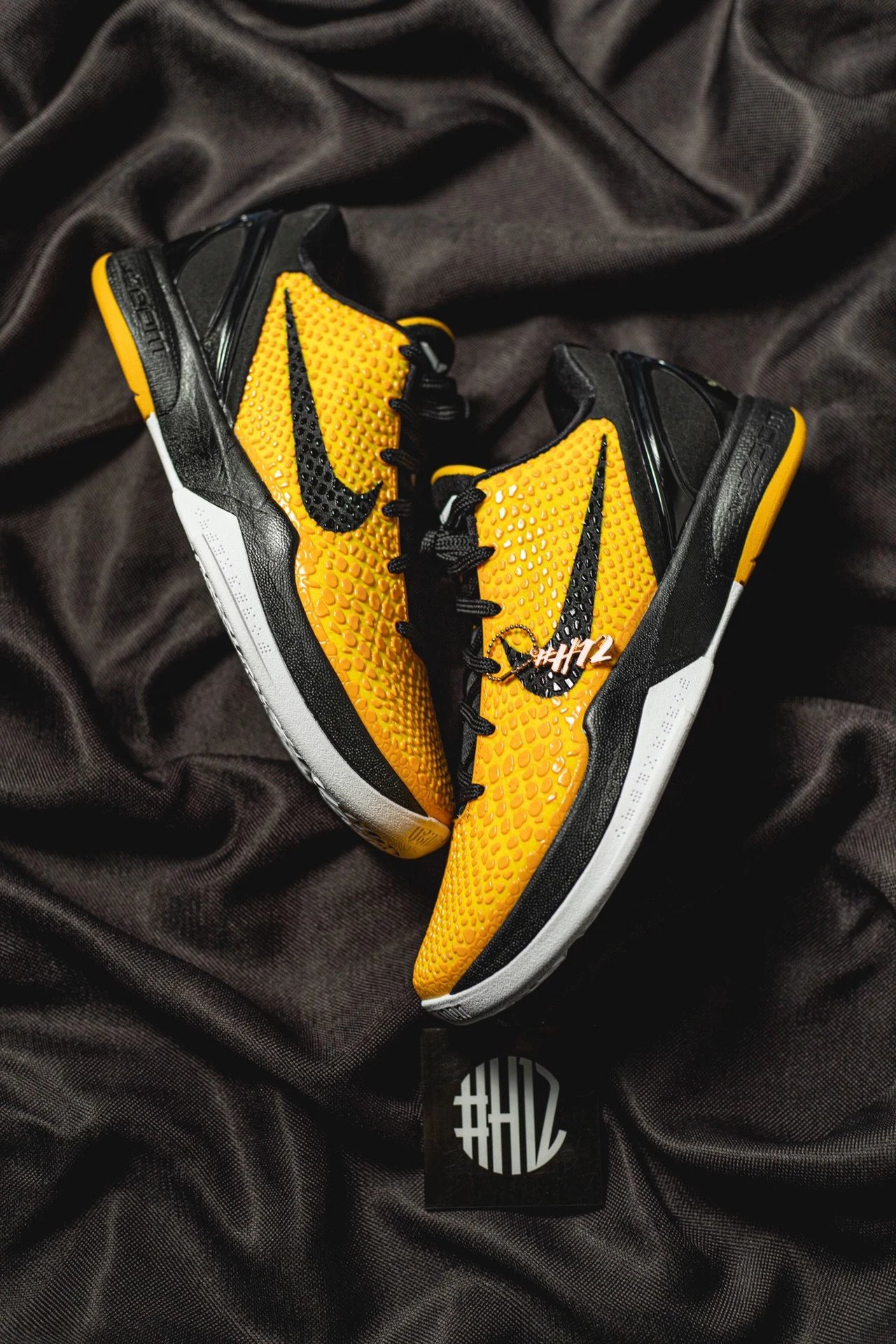 6 Black/Yellow