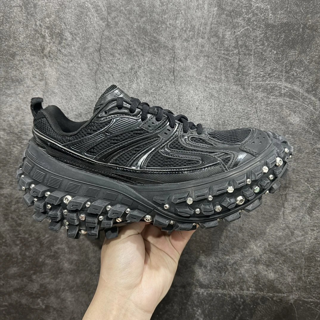Black rivets