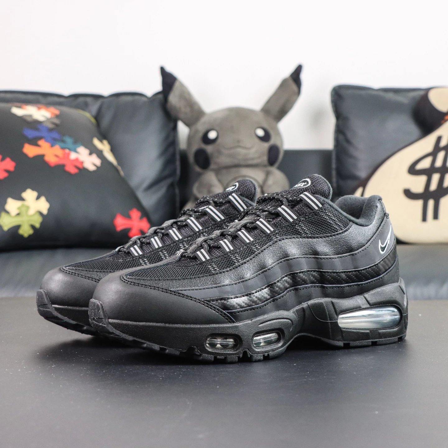 IR1474-010 Black