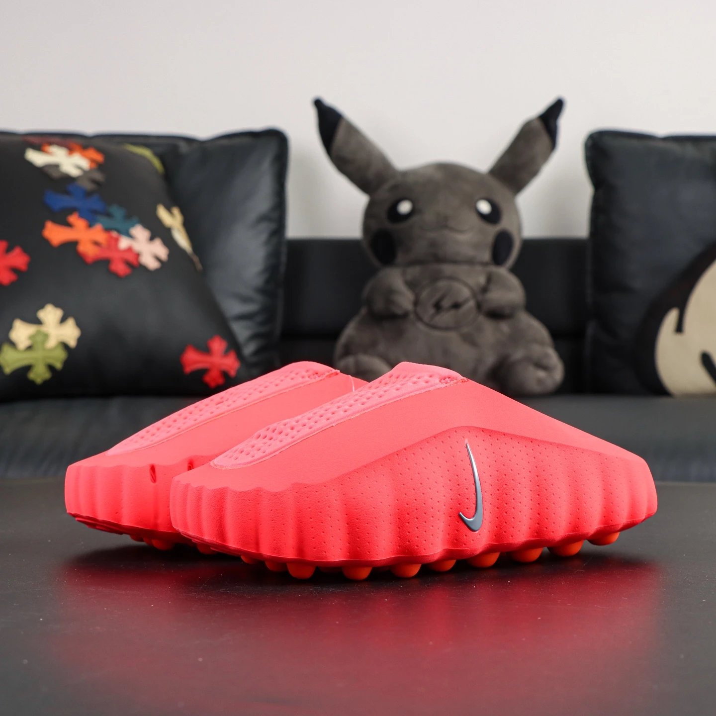 HQ4307-600 Red