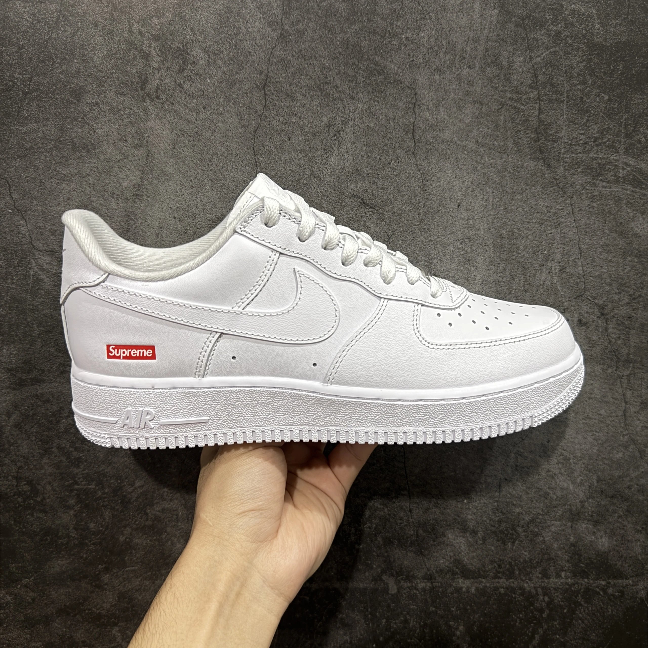 CU 9225-100 sup White and red SKU image