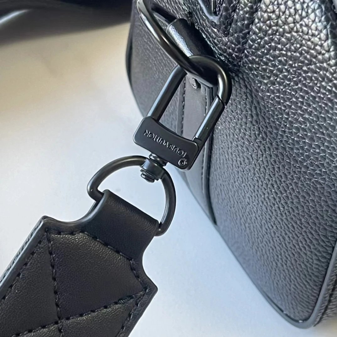 Louis Vuitton Monogram Empreinte Mini Pochette Métis White Shoulder Bag - 6
