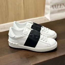 thumbnail for 2024 Four Seasons Classic Versatile Fashion Sneakers Couple Casual Sports Sneakers - CY