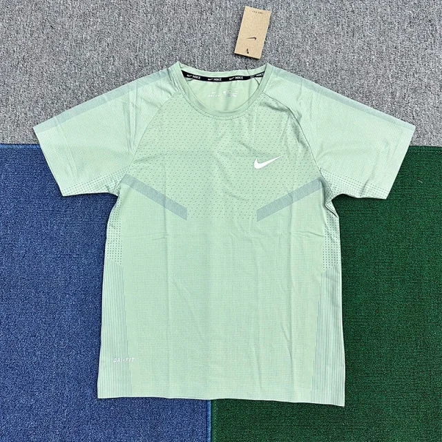 Nike T-Shirts Dri-FIT short-sleeve performance T-shirt product detail image 2