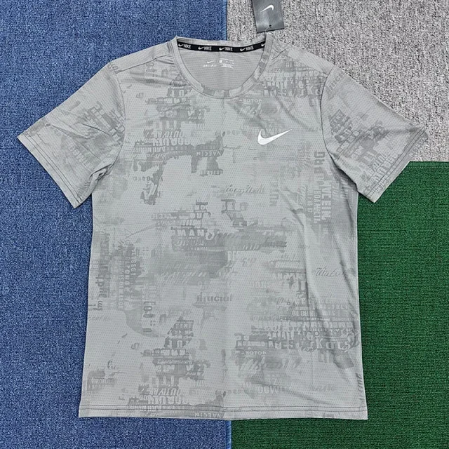 Nike T-Shirts Dri-FIT short-sleeve performance T-shirt product detail image 4