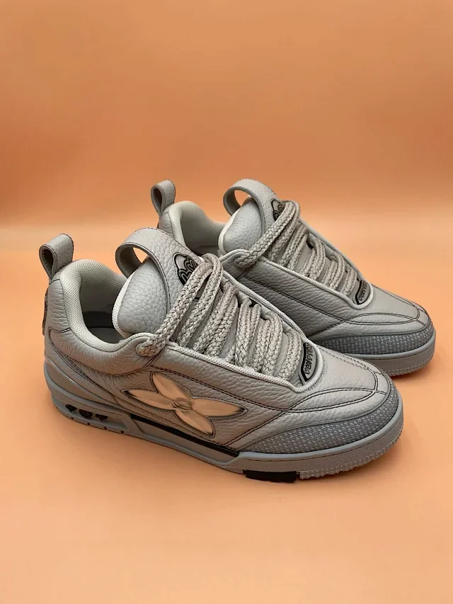 Louis Vuitton Sneakers Low-Top Monogram product detail image 14