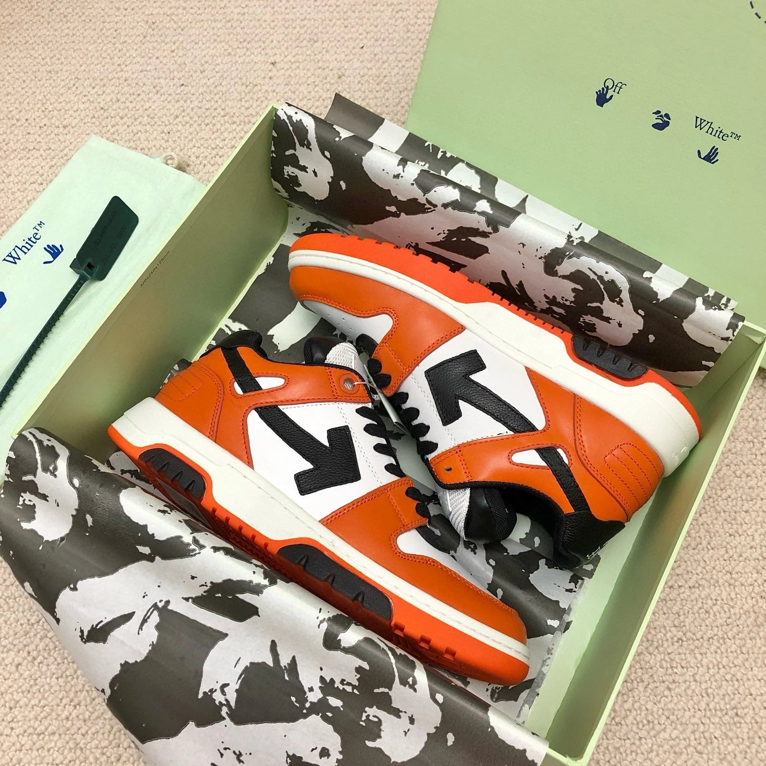 Off-White Sneakers / Trainers OOF — 15 colorway — USFans Spreadsheet photo