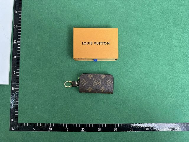LV Wallet: seller detail photo 4