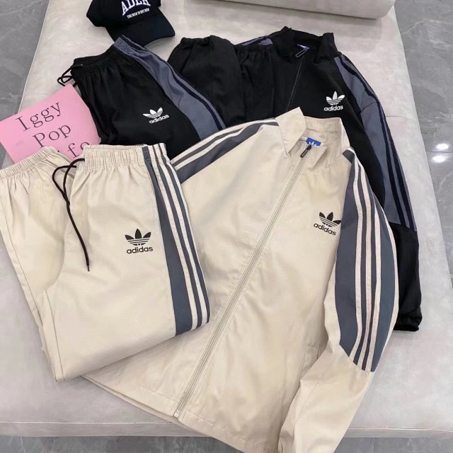 Adidas sports suit: seller detail photo 10