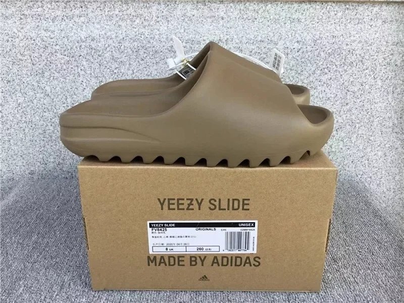 YEEZY SLIDE