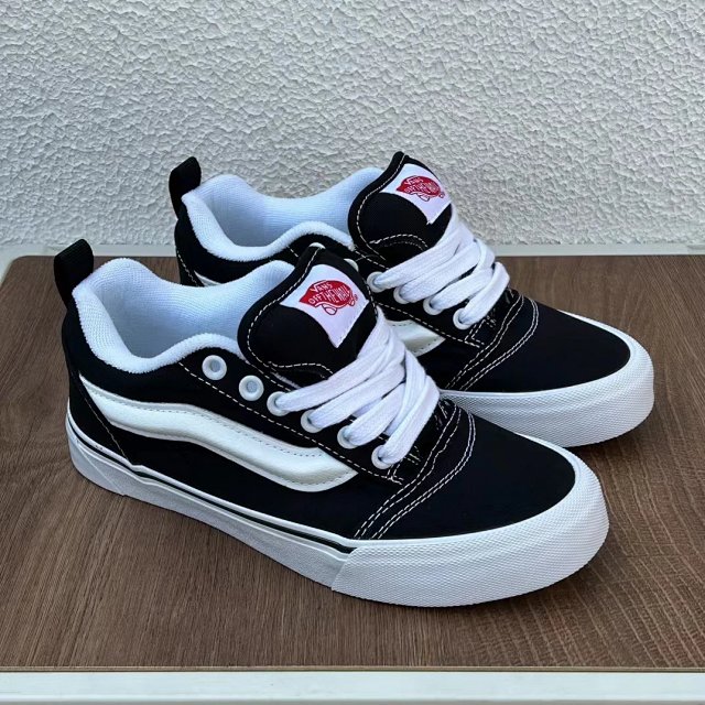 Vans: seller detail photo 2
