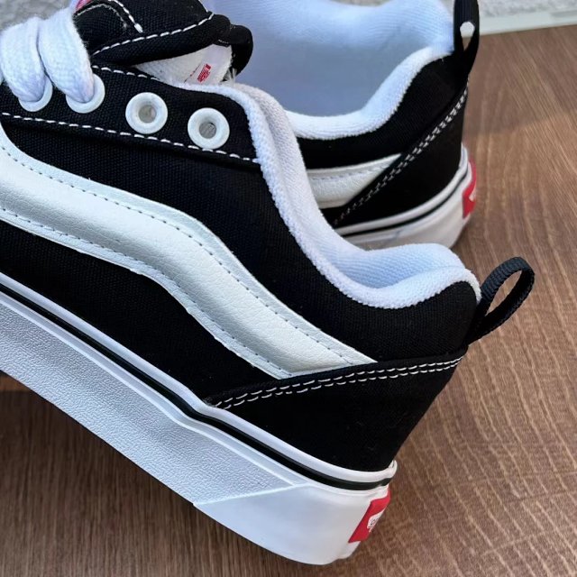 Vans: seller detail photo 3