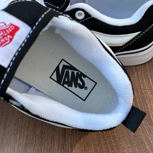 Vans: seller detail photo 4