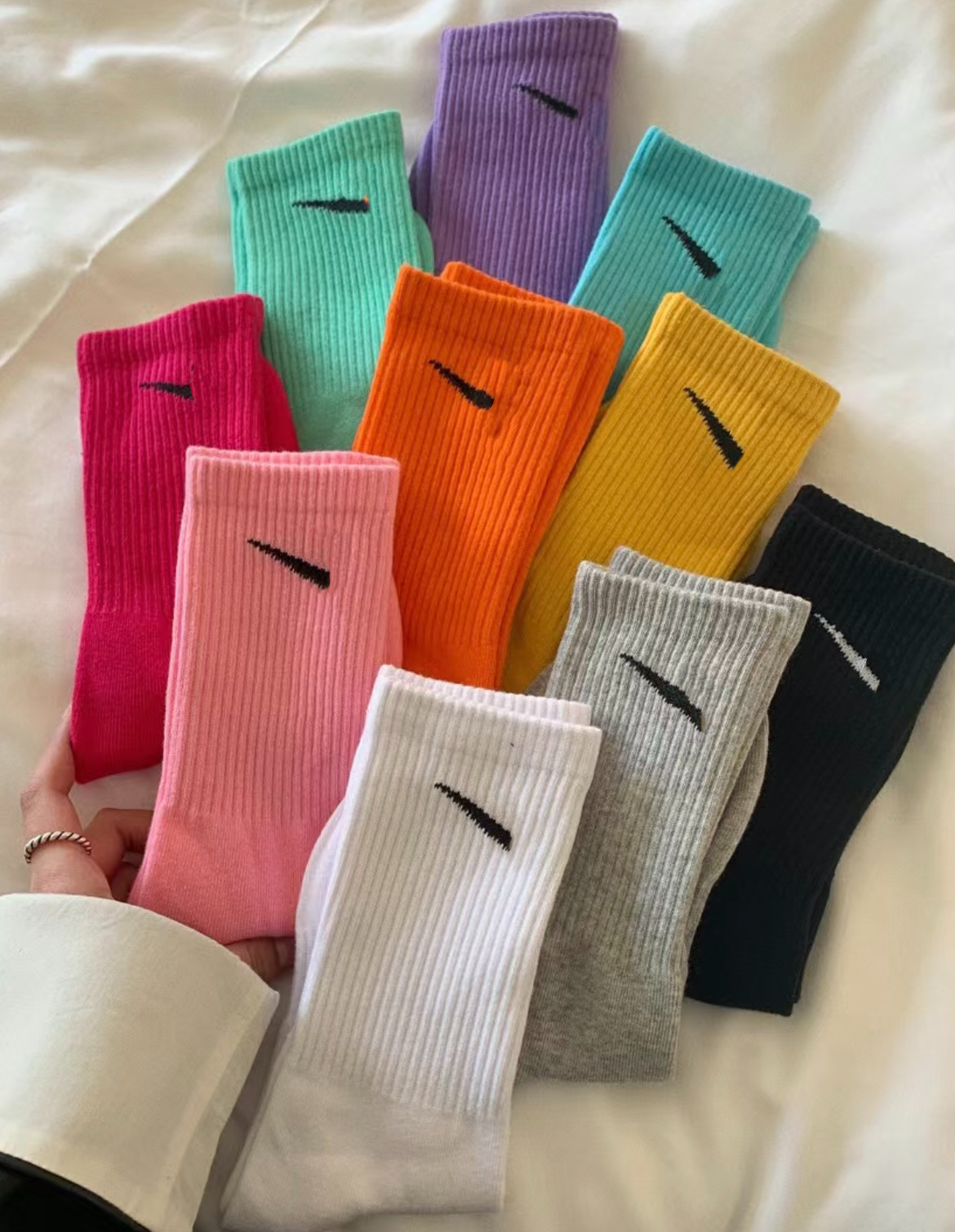 Nike Socks [20+ styles]