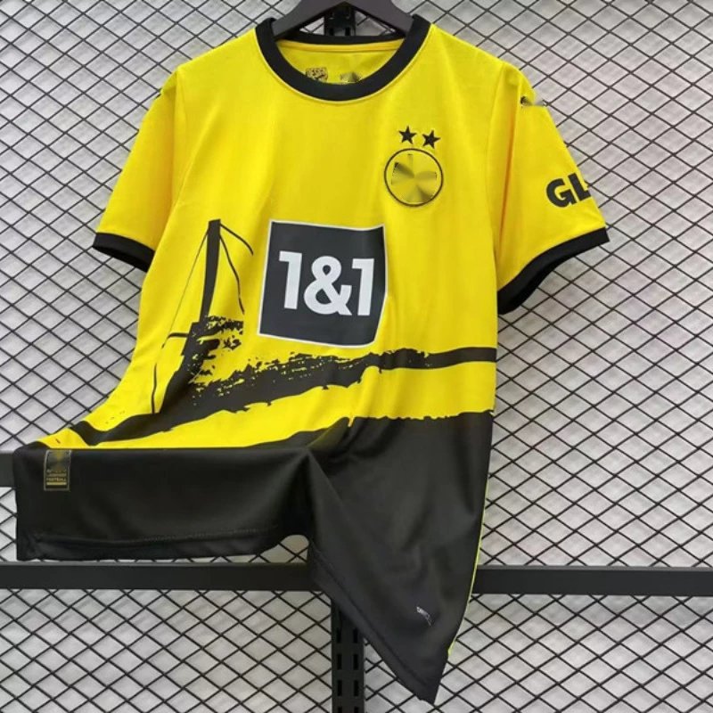 Paris Home Jersey · 2