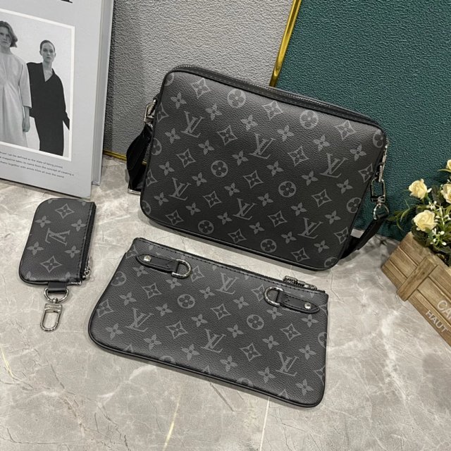 LV Louis Vuitton Crossbody Bag: seller detail photo 2
