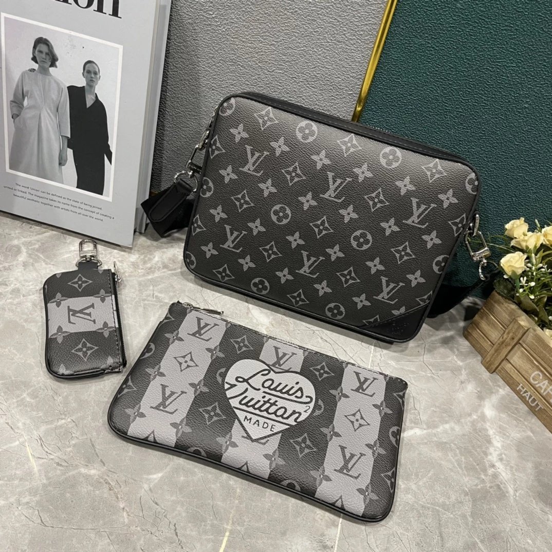Louis Vuitton Messenger Bag 10