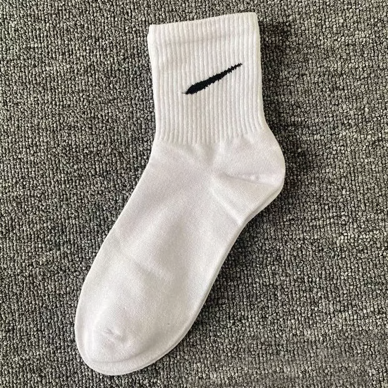 Nike Socks — Mid-calf white colorway — USFans Spreadsheet photo