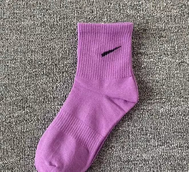Nike Socks — Mid-calf purple colorway — USFans Spreadsheet photo