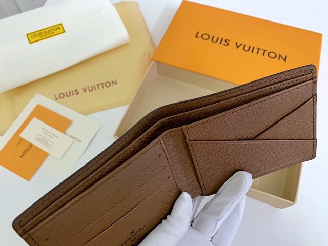 LV Louis Vuitton Wallet: seller detail photo 6