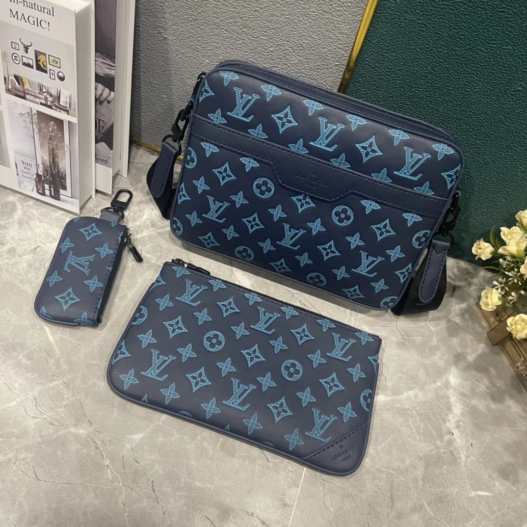 Louis Vuitton Messenger Bag 8