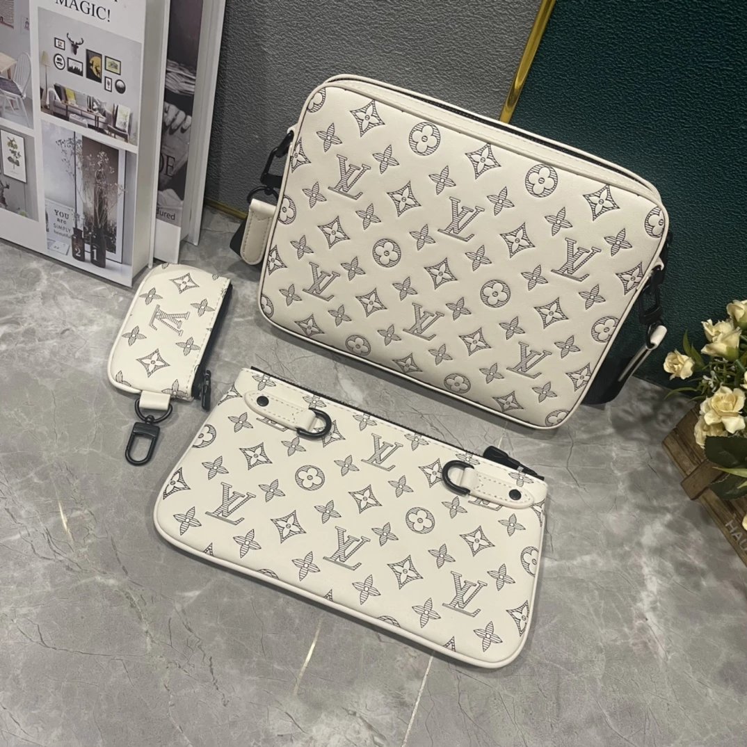 Louis Vuitton Messenger Bag 9