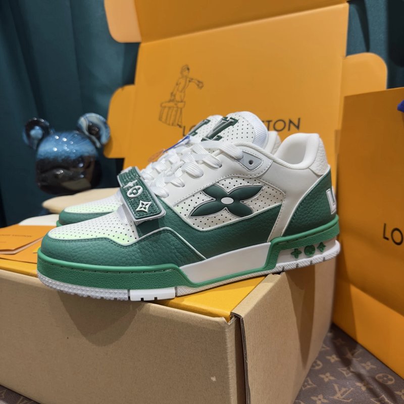 Trainer 最新款运动鞋 Whatsapp : +86 134 3563 7886