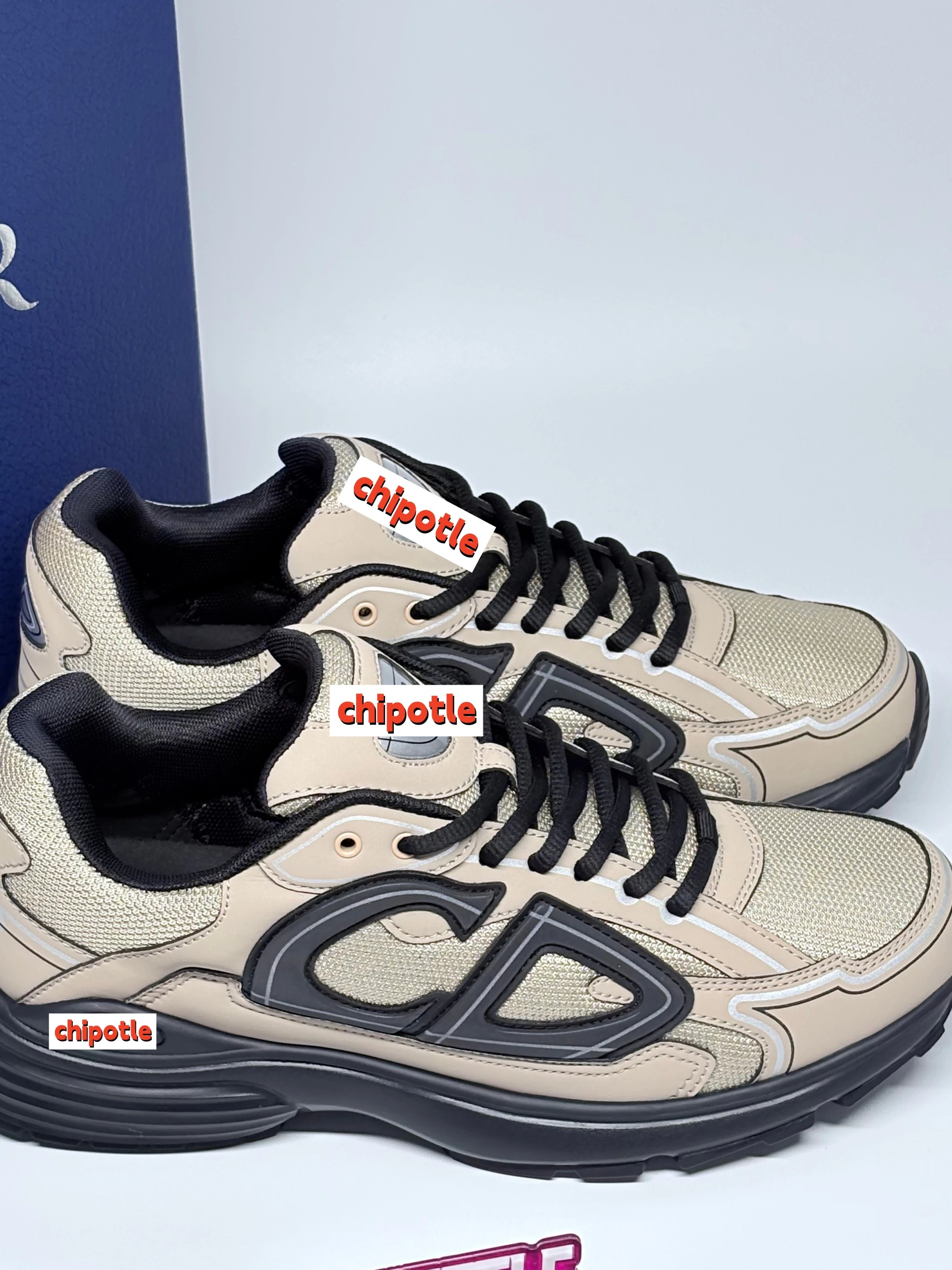 B30 reflective CD30 logo sports shoes