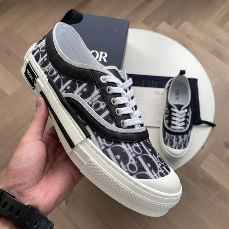 D家🆕新款 B23 Whatsapp : +86 134 3563 7886