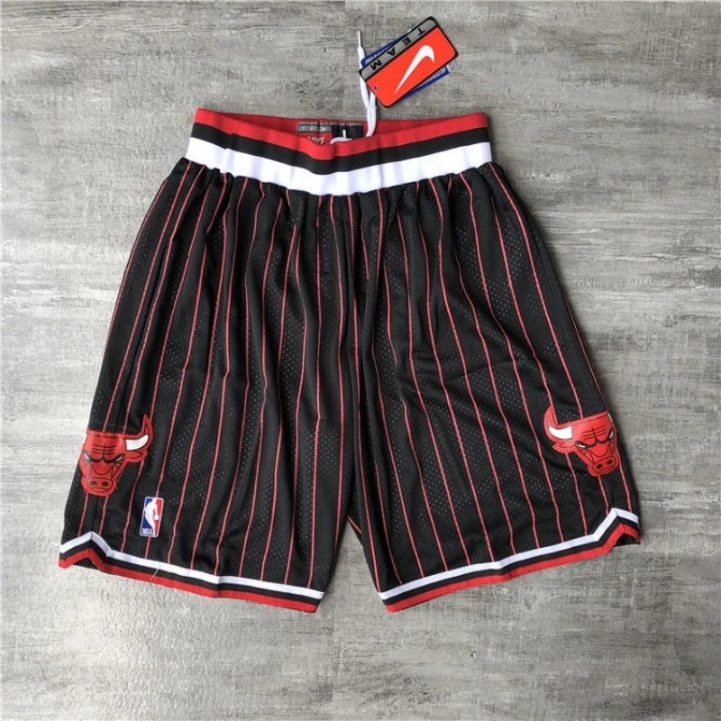 Nike NBA Chicago Bulls 1996/97 Classic Basketball Shorts Mesh Pinstripe Black