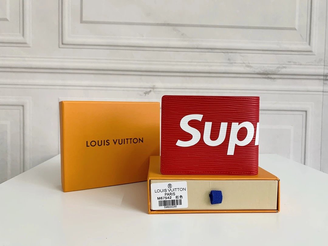 Supreme x Louis Vuitton Wallet